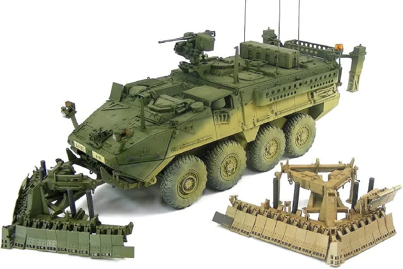 1/35 Stryker M1132 Engineer Squad Vehicle SMP Plastic Model Kit