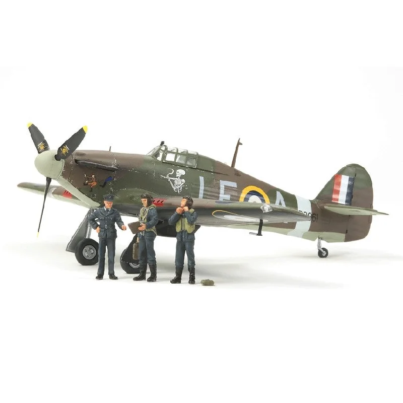 1/48 HURRICANE MKI W/3 FIGURES