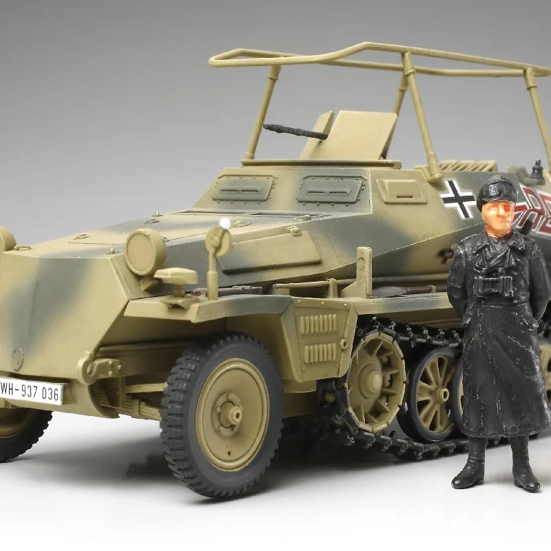 1/48 Sd.Kfz.250/3 Greif (Finished Model)