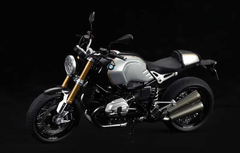 1/9 BMW R nineT Plastic Model Kit